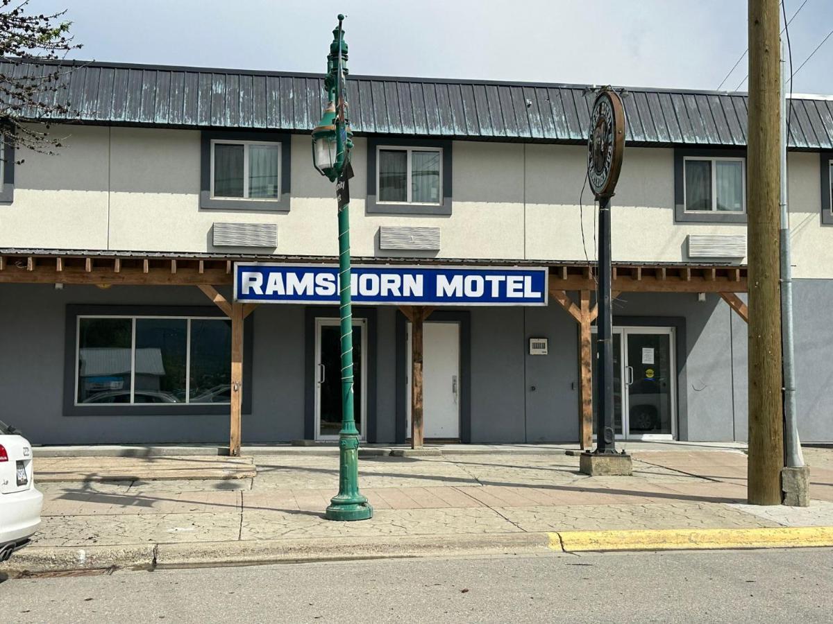 Ramshorn Motel Lumby Luaran gambar
